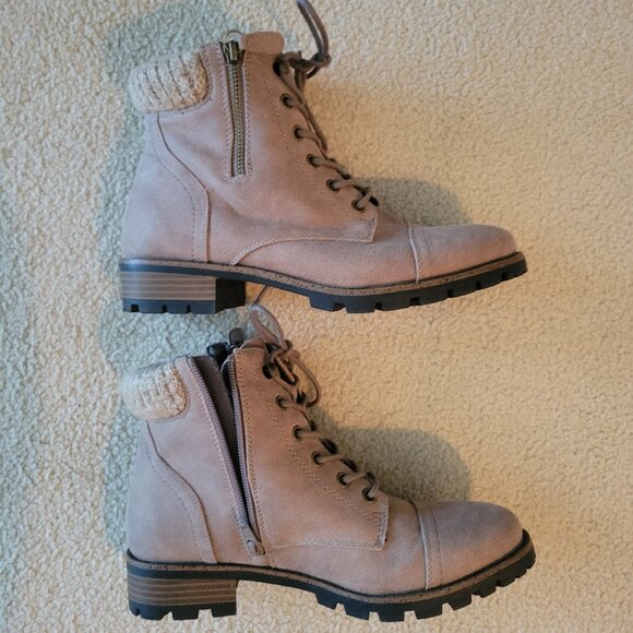Women's Water Resistant Ankle Booties - White Mountain Daisy - Picture 1 of 3